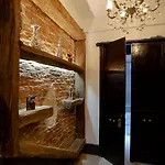 West Palace 2*