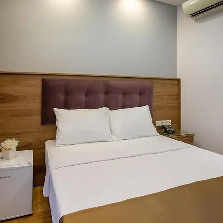 Hotel West Palace 2*