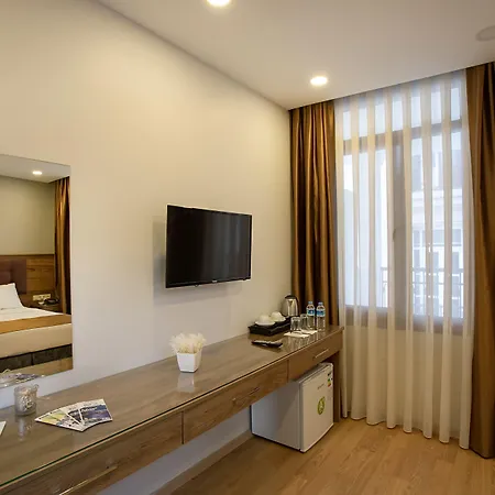 West Palace Hotel 2*