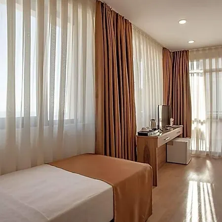West Palace 2*