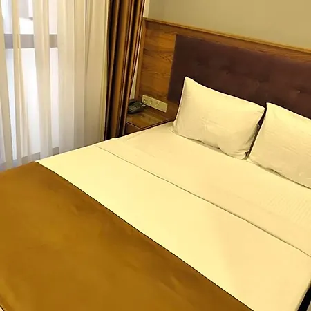 Hotel West Palace