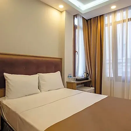 West Palace 2*