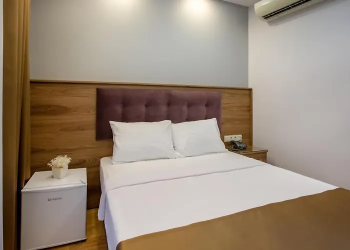 Hotel West Palace 2*