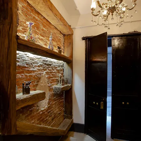 West Palace 2*
