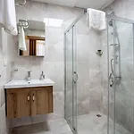 West Palace Hotel 2*