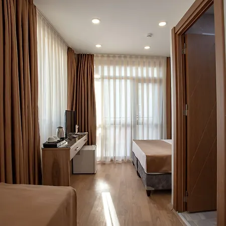 West Palace Hotel